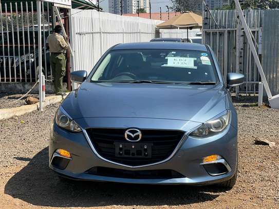 2015 Mazda axela selling in Kenya image 5