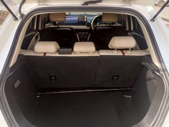 Mazda Demio KDH image 8