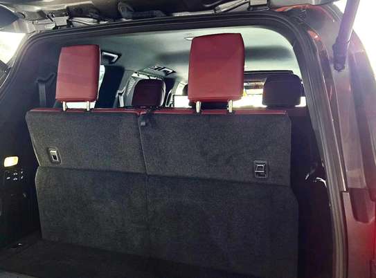 Lexus LX600 Grey 2024 image 8