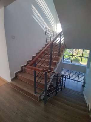 5 BEDROOM ALL-ENSUITE VILLA +DSQ FOR SALE image 4