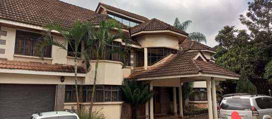 6 Bed Townhouse with En Suite at Runda image 2
