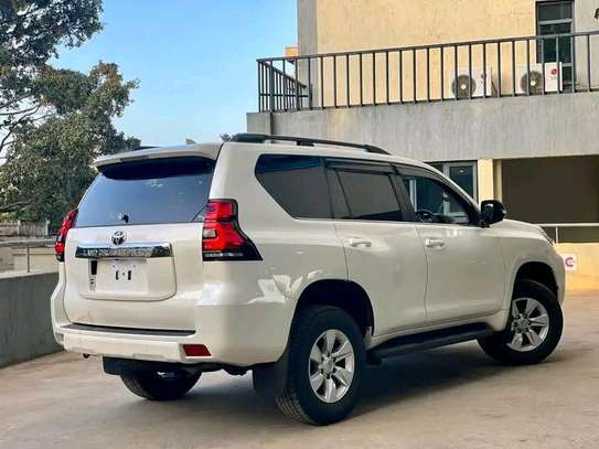 2018 Toyota land cruiser Prado TX image 3