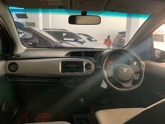 Toyota Vitz image 3