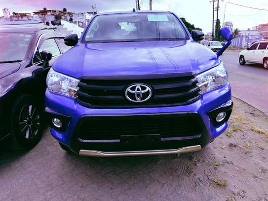 Toyota Hilux double cabin blue 2018 Diesel image 1