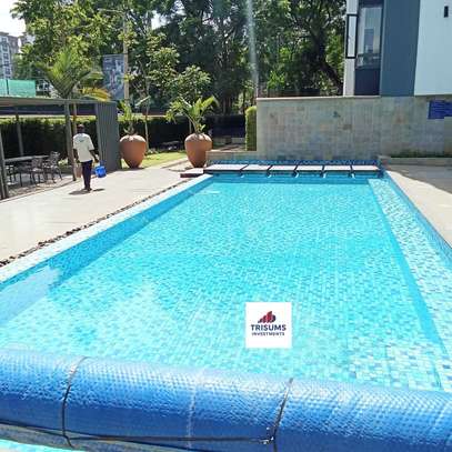 2 Bed Apartment with En Suite in Riverside image 11