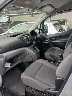Nissan Nv200 silver 2018 image 7