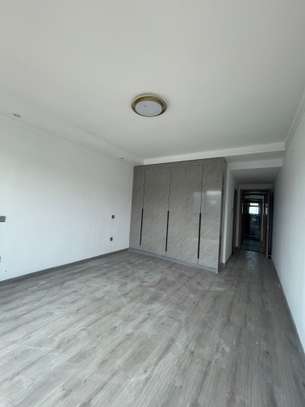 3 Bed Apartment with En Suite at Riverside Drive image 2