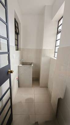 1 Bed Apartment with En Suite in Westlands Area image 8