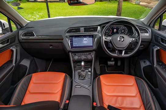 2017 Volkswagen tiguan Sunroof in kenya image 4