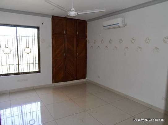3 Bed Apartment  in Nyali Area image 2