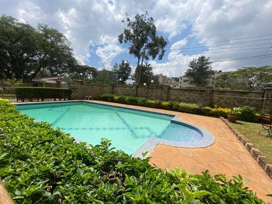 Serviced 3 Bed Apartment with Swimming Pool in Kilimani image 17