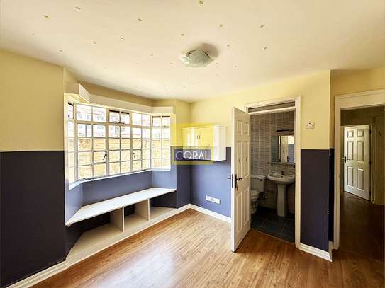 4 Bed Apartment with En Suite in Kilimani image 19