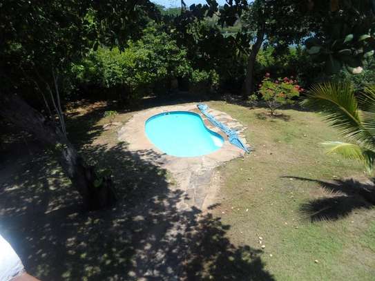 4 Bed House with Swimming Pool in Mtwapa image 21