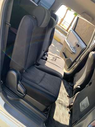 TOYOTA Wish 2010 White image 8