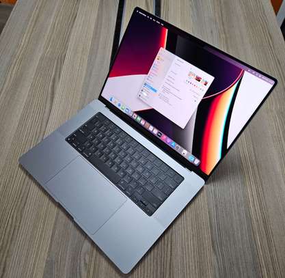 Apple MacBook Pro 16" M1 Pro Late 2021 image 3