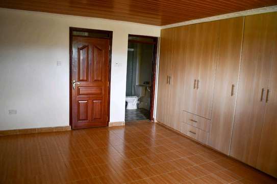 Exquisite 4 Bedroom Maisonette in a Serene Gated Community. image 7