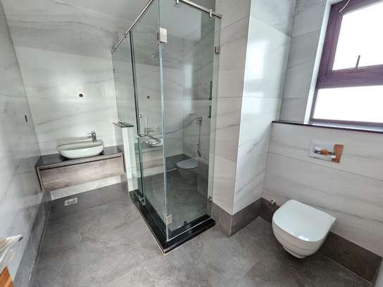 5 Bed House with En Suite in Kitisuru image 39