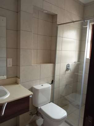 5 Bed Villa with En Suite in Lavington image 13