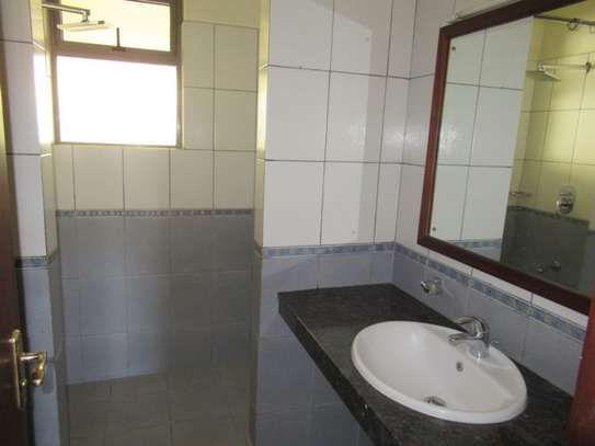 3 Bed Apartment with En Suite at Westlands image 9