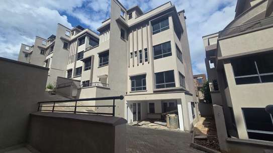 4 Bed House with En Suite in Lavington image 2