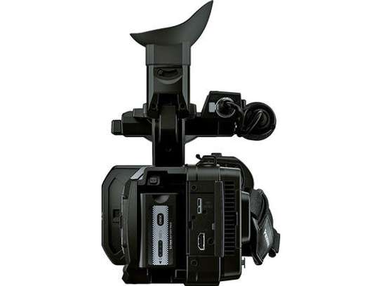 Panasonic AG UX90 Camera image 3