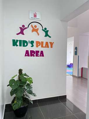 Serviced 1 Bed Apartment with En Suite at Kindaruma Rd image 23