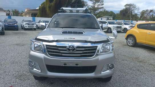 Toyota hilux double cabin image 1