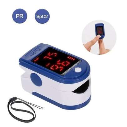 Pulse Oximeter Finger Clip Heart Rate Meter Blood Oxygen  With Batteries. image 1