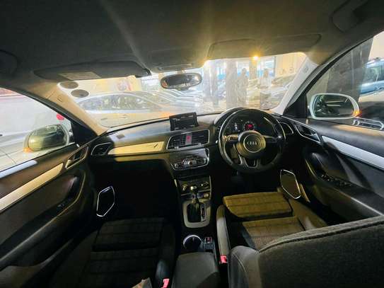 Audi Q3 2016 image 2