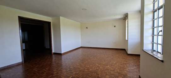 7 Bed House with En Suite in Runda image 7