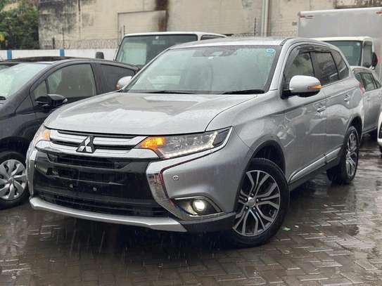 Mitsubish outlander 2018 image 6