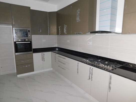 3 Bed Apartment with En Suite at Links image 14