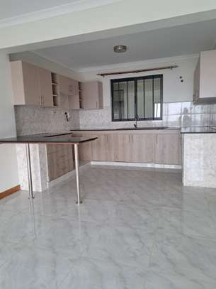 Serviced 1 Bed Apartment with En Suite in Westlands Area image 5