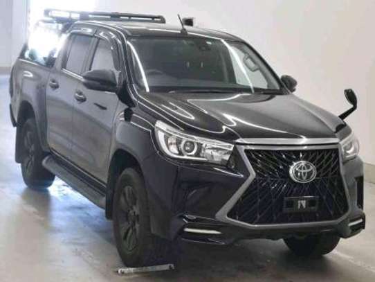 2017 Toyota Hilux double cab image 4
