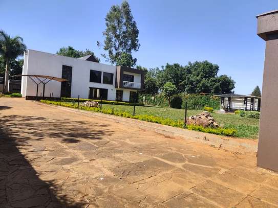 6 Bed House with En Suite in Runda image 10