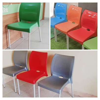 PLASTIC STACKABLE CHAIRS image 5