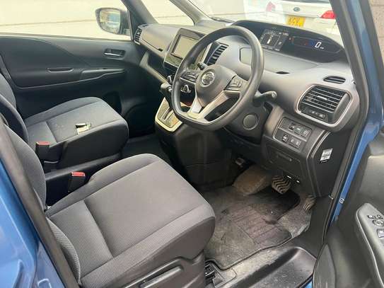 Nissan Serena 2016 image 1