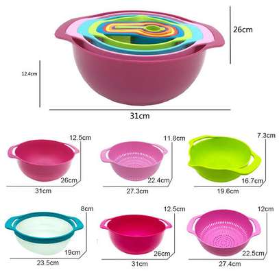 10 in 1 Measuring bowl/sieve &cups image 2