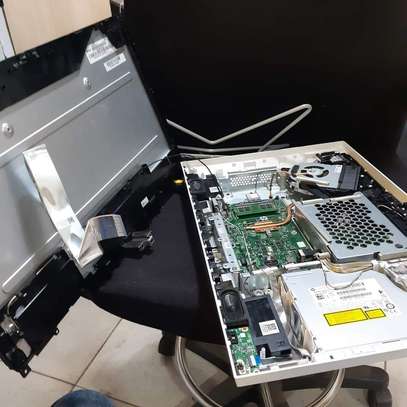 Professional Laptops Repair Services as you wait image 1