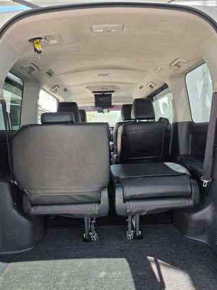 TOYOTA VOXY si 2 wheel 2017model image 6