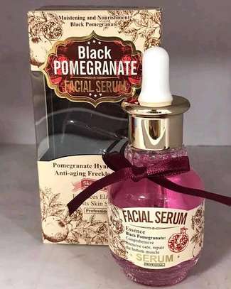 black pomegranate facial serum