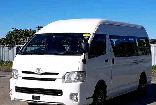 TOYOTA HIACE 9L AUTO DIESEL 18 SEATER. image 7