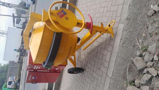 Menegotti concrete mixer image 1