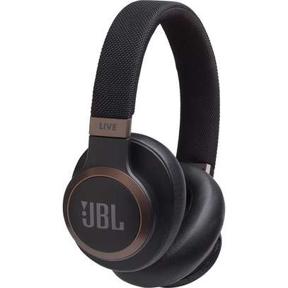 JBL Live 650 BT NC Over-Ear Noise Canceling Wireless Bluetooth Headphone Bundle image 6