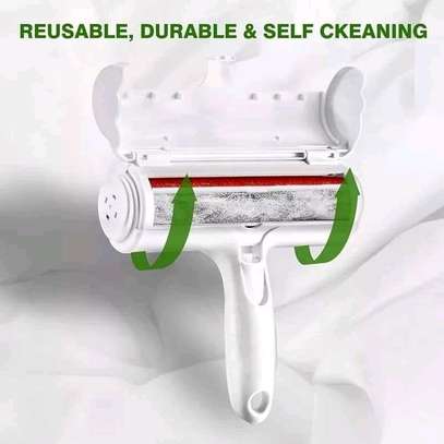 Self cleaning lint remover image 6