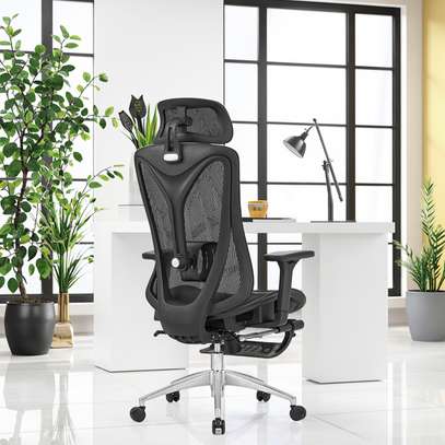 AirForm High-Back Ergonomic Mesh Chair image 3