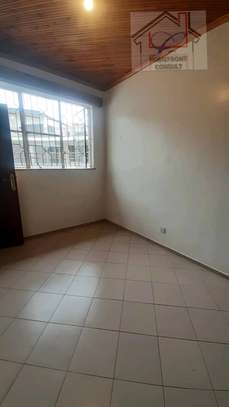 Elegant 3bedroomed maisonette, ensuite image 12