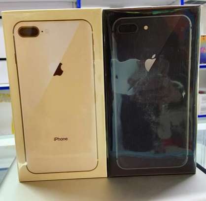 Iphone 8 64GB best offer in shop, sealed and boxed image 1