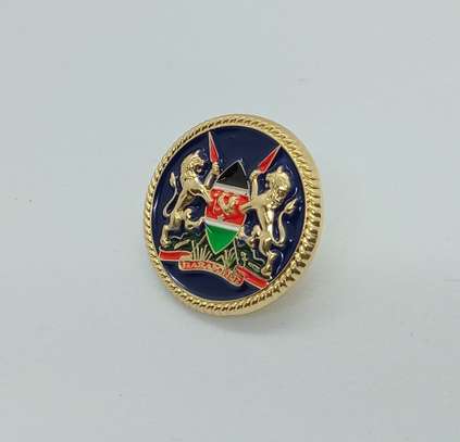 Kenya Emblem Lapel Pin Badge with Rounded Roped Edge image 4