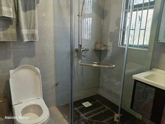 1 Bed Apartment with En Suite in Kilimani image 13